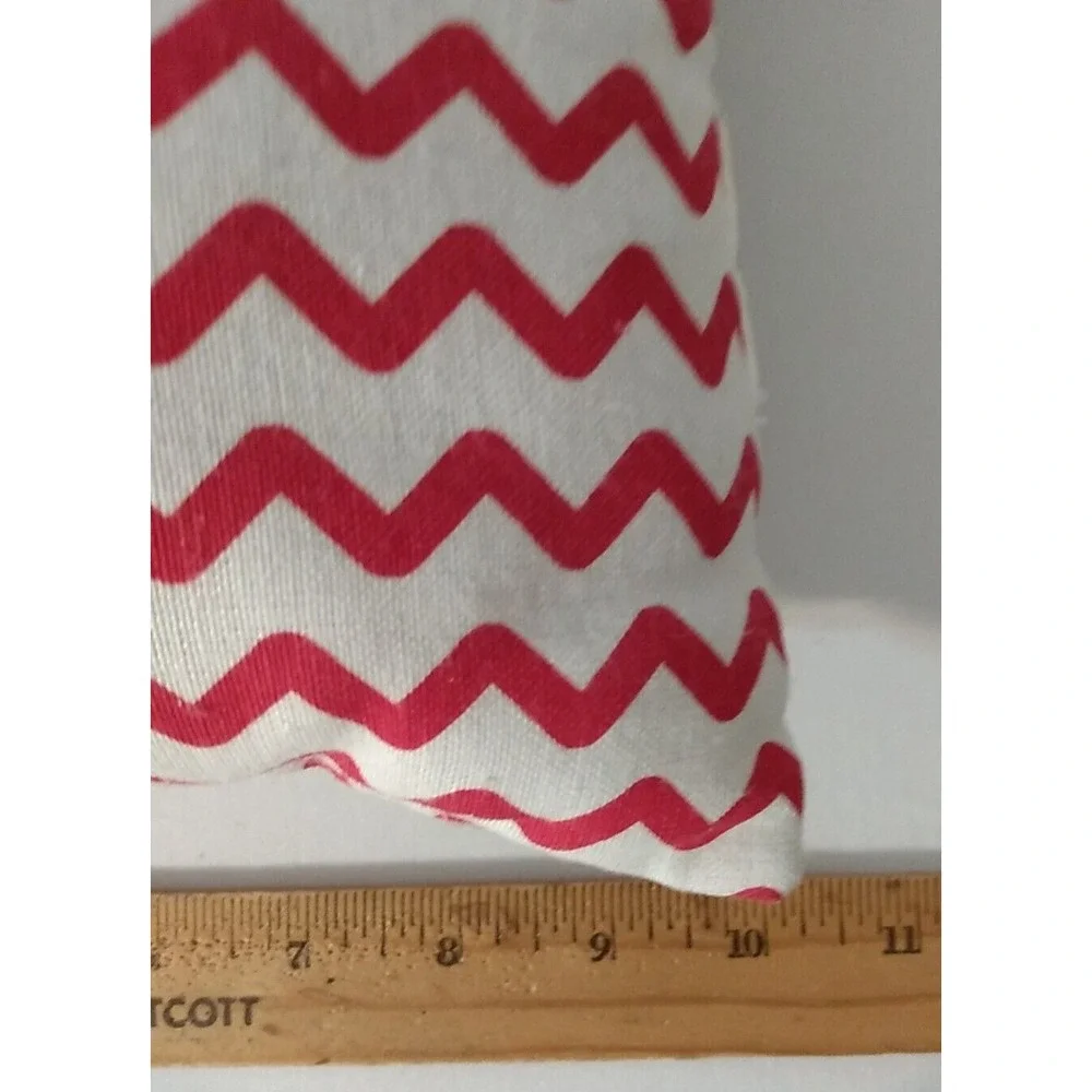 Dimensional Reindeer Red Zig Zag Background 10
